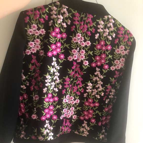Floral pattern jacket - Picture 2 of 5